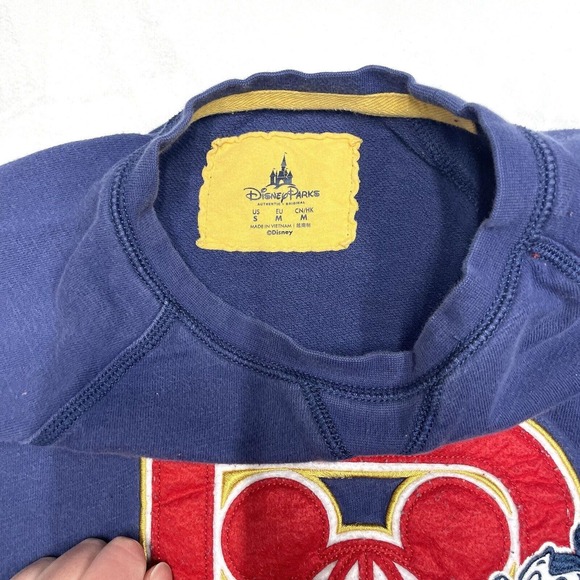 VINTAGE Disney Parks Sweater Adult Small Blue Pullover Sweatshirt Crewneck Retro - Picture 6 of 8